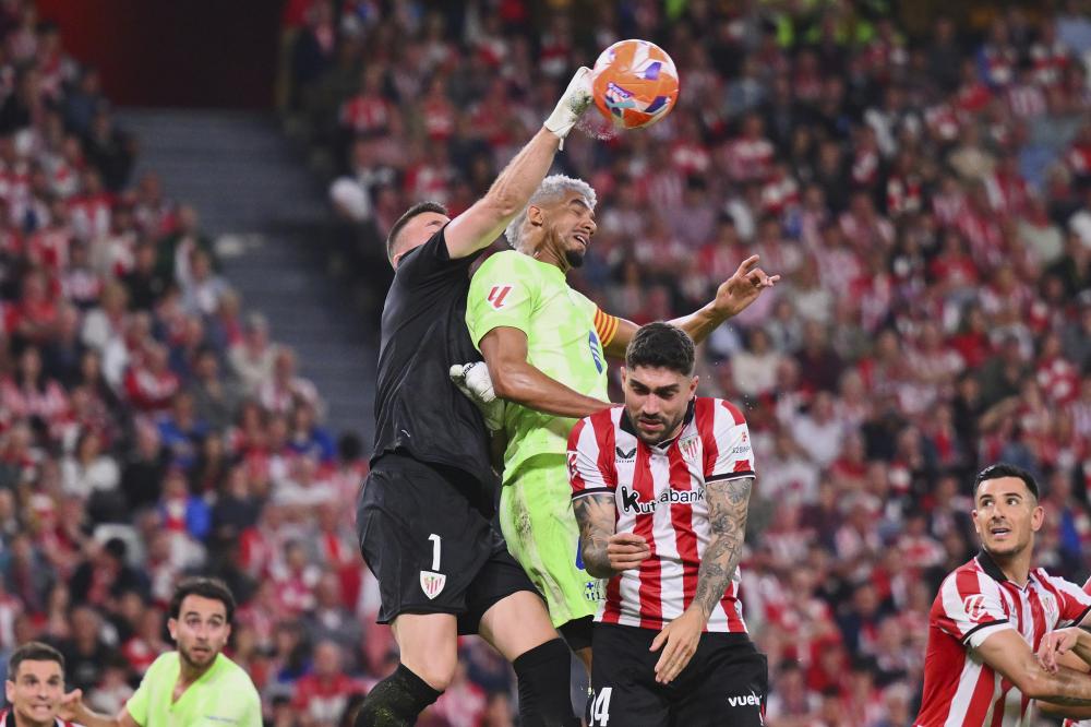 刘若钒本赛季从三镇自由身加盟海港，贡献5球6助攻